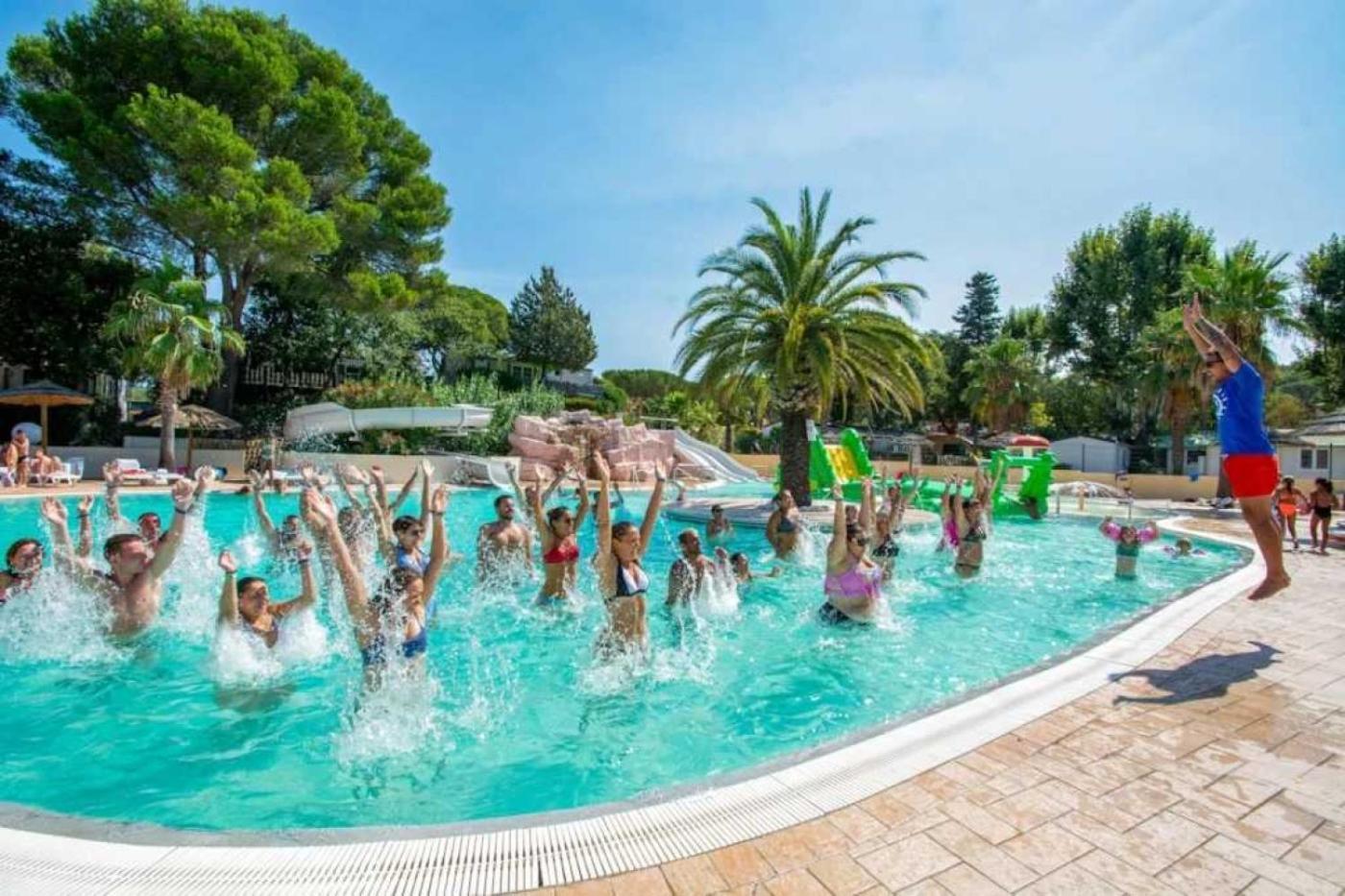 Camping 3 Etoiles - Piscine - Cca0gcg