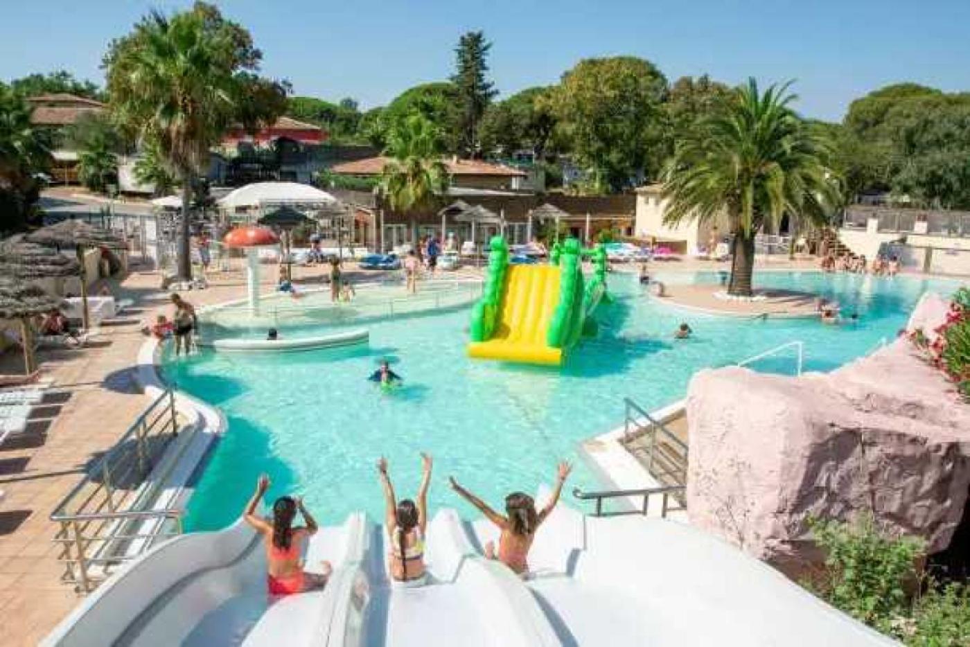 Camping 3 Etoiles - Piscine - Cca0gcg *