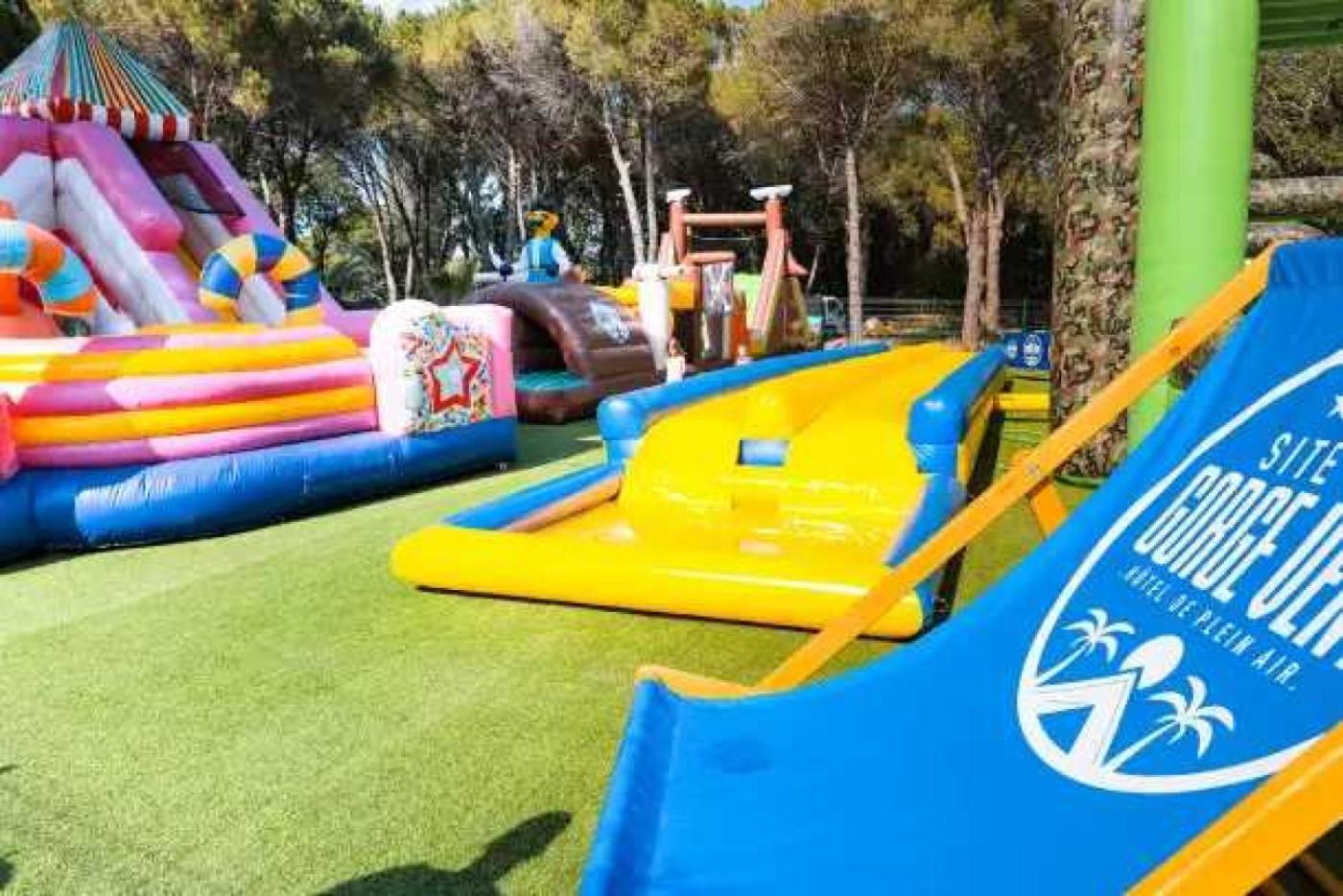 Camping 3 Etoiles - Piscine - Cca0gcg